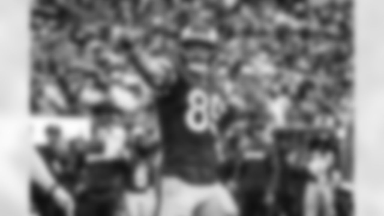 The Los Angeles Rams take on the Arizona Cardinals in week 18 of the 2025 NFL regular season.