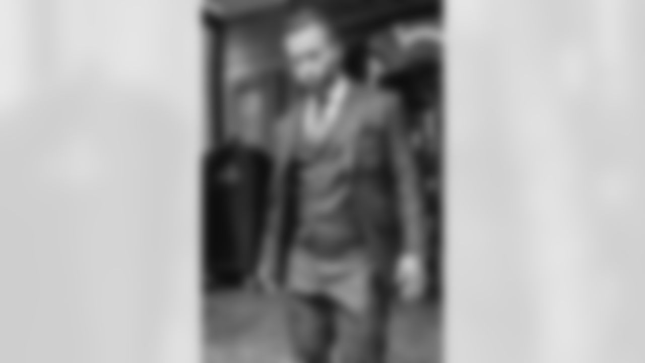 The Los Angeles Rams take on the Chicago Bears in the divisional round of the 2025 NFL post season.