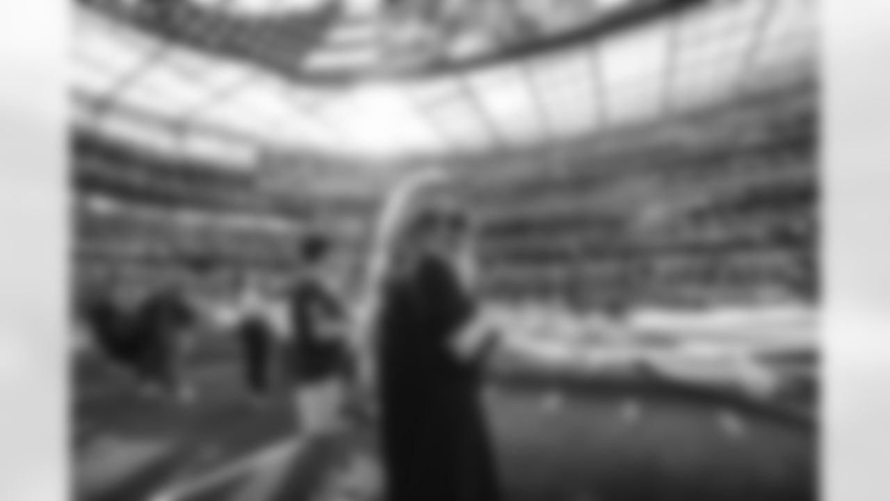 The Los Angeles Rams take on the Detroit Lions in week 15 of the 2025 NFL regular season.