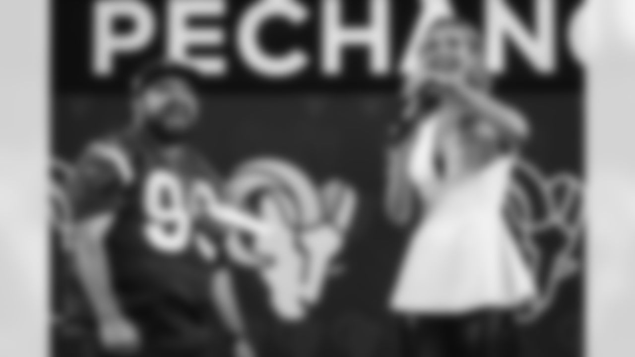 The Los Angeles Rams take on the Tampa Bay Buccaneers in week 12 of the 2025 NFL regular season.