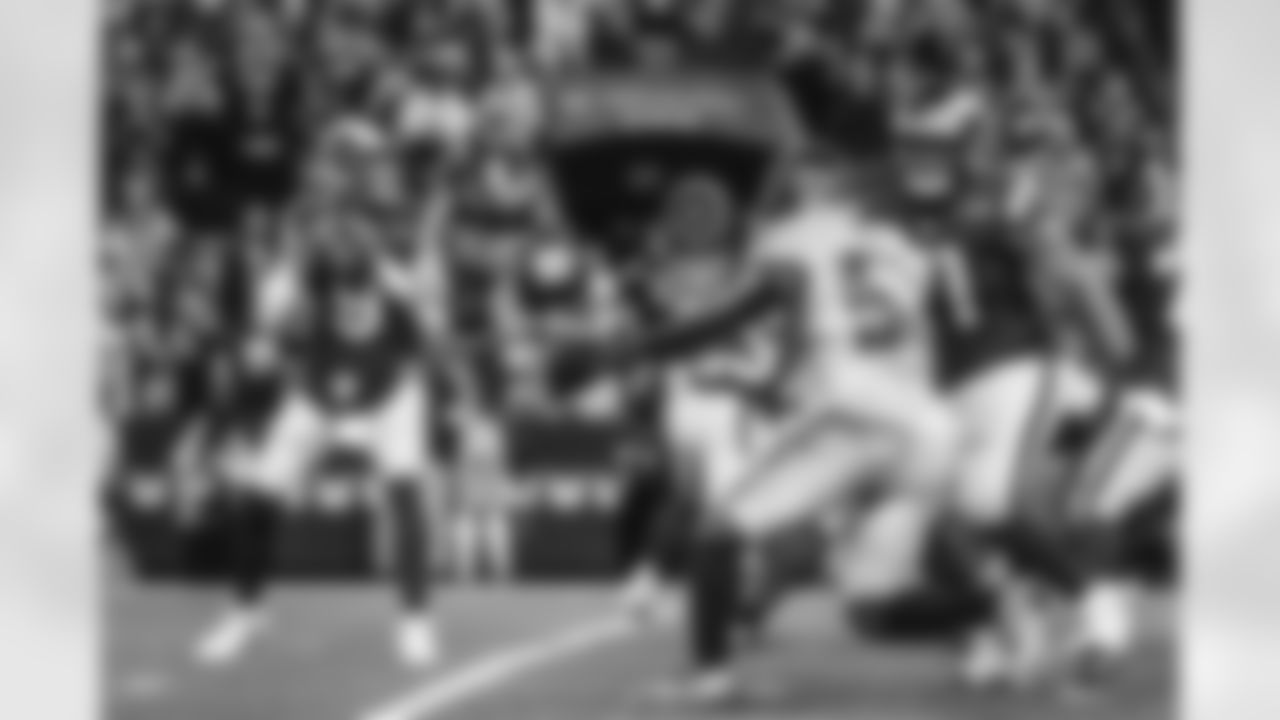 The Los Angeles Rams take on the Seattle Seahawks in week 16 of the 2025 NFL regular season.