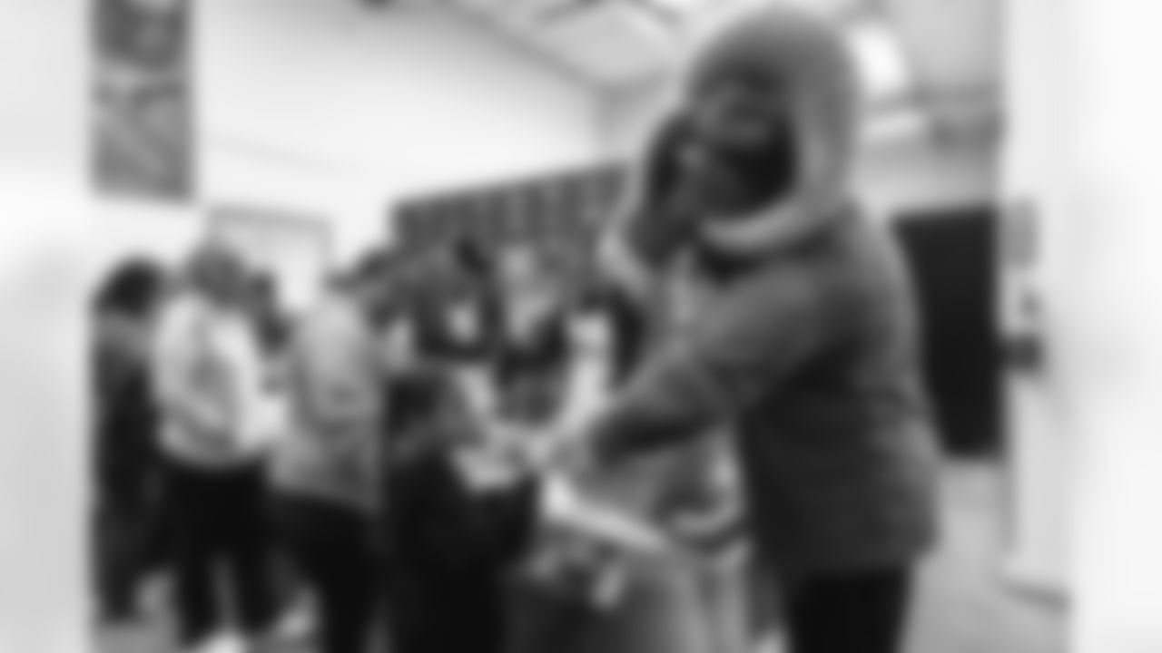 E_251125_APCH_Thanksgiving_Meal_Service_AD_0289