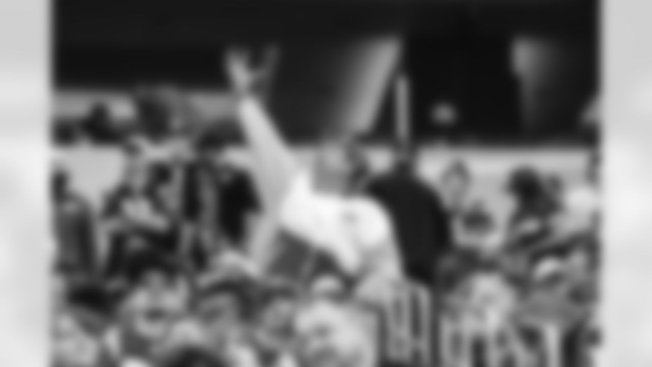 E_260104_Rams_vs_Cardinals_TE_502