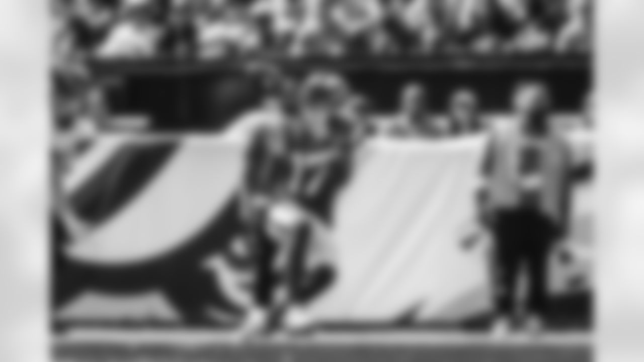 The Los Angeles Rams take on the Philadelphia Eagles in week 3 of the 2025 NFL regular season.
