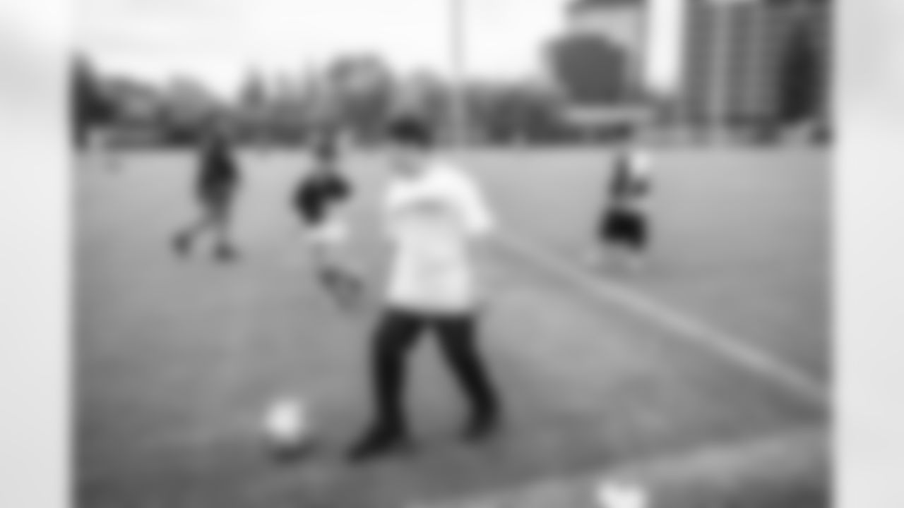 E_250914_Football_Meets_Football_Clinic_JM_0103