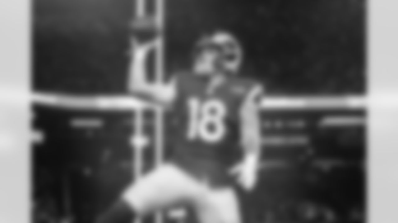 The Los Angeles Rams take on the Seattle Seahawks in week 16 of the 2025 NFL regular season.