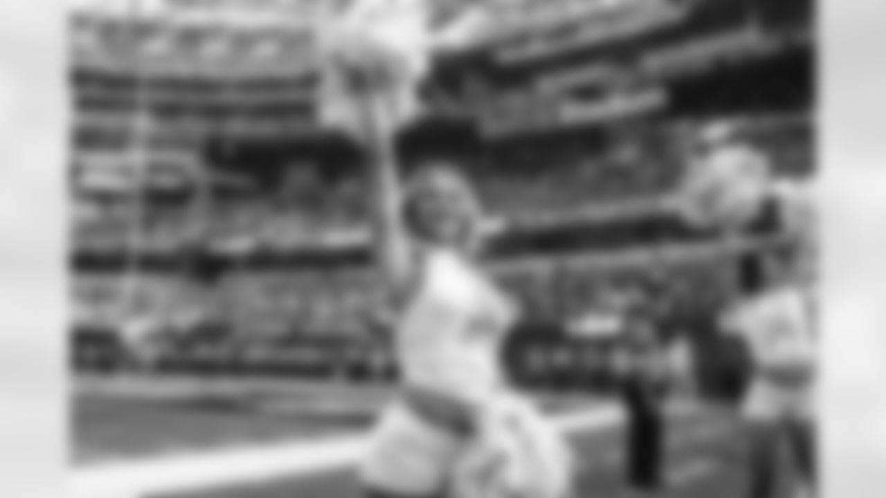 The Los Angeles Rams take on the New Orleans Saints in week 9 of the 2025 NFL regular season.