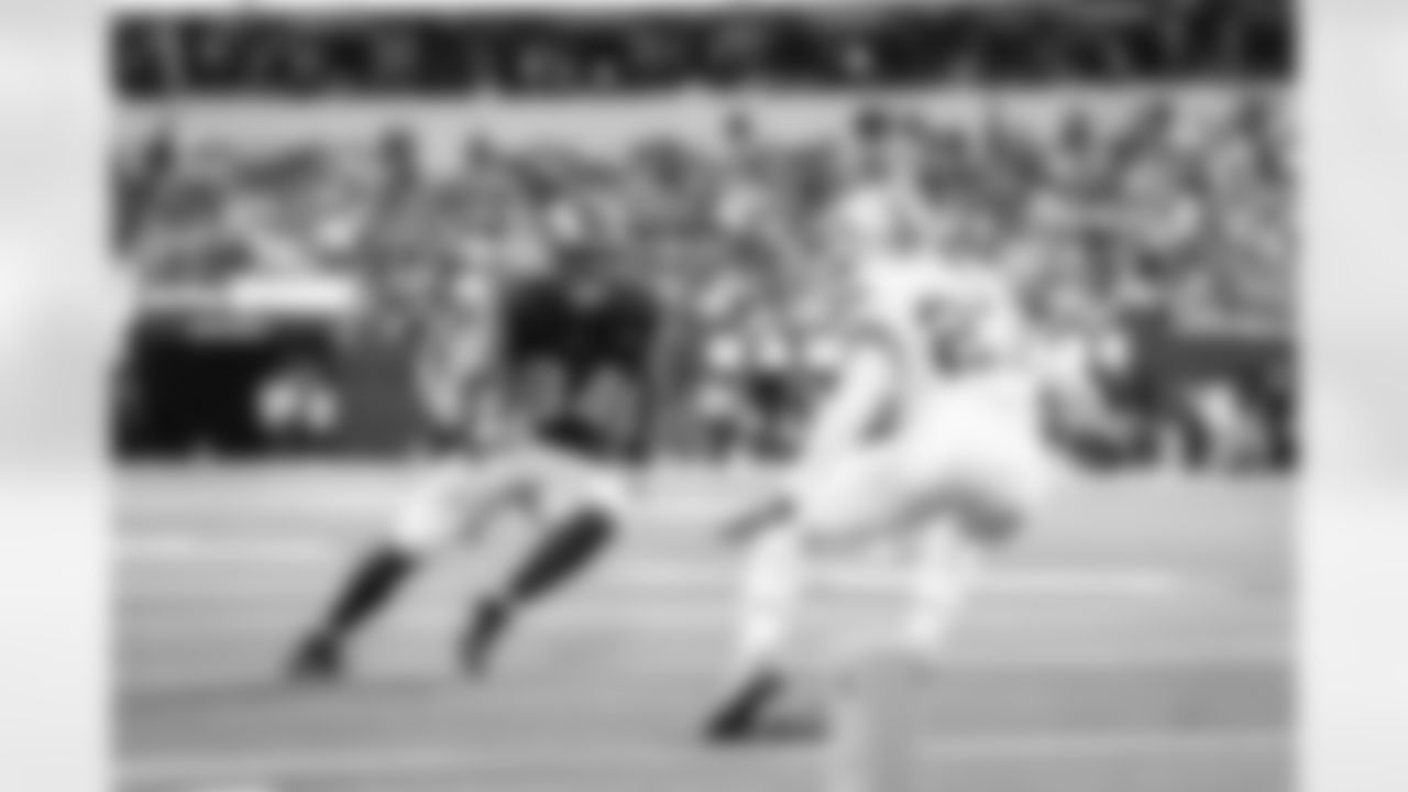 The Los Angeles Rams take on the Detroit Lions in week 15 of the 2025 NFL regular season.