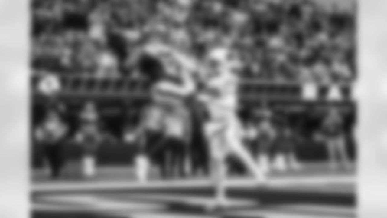 The Los Angeles Rams take on the Arizona Cardinals in week 18 of the 2025 NFL regular season.