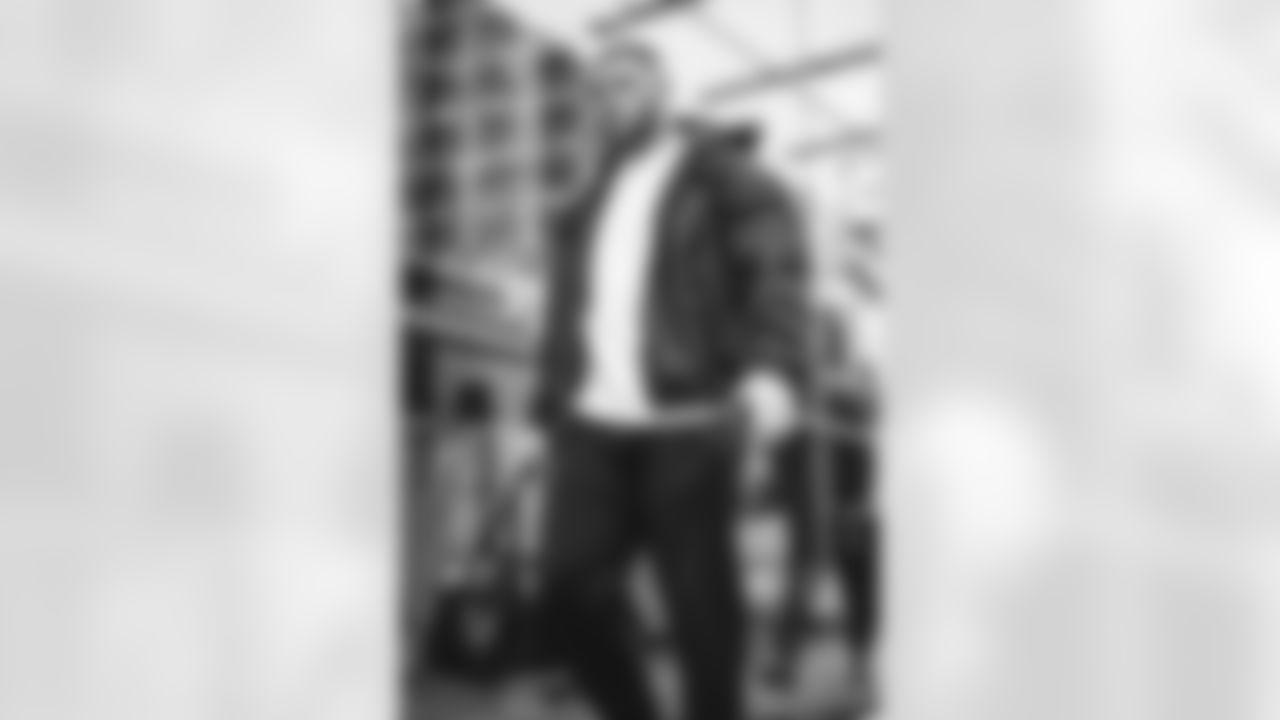 55 DE Braden Fiske travels to Lumen Field for Thursday Night Football vs. the Seahawks