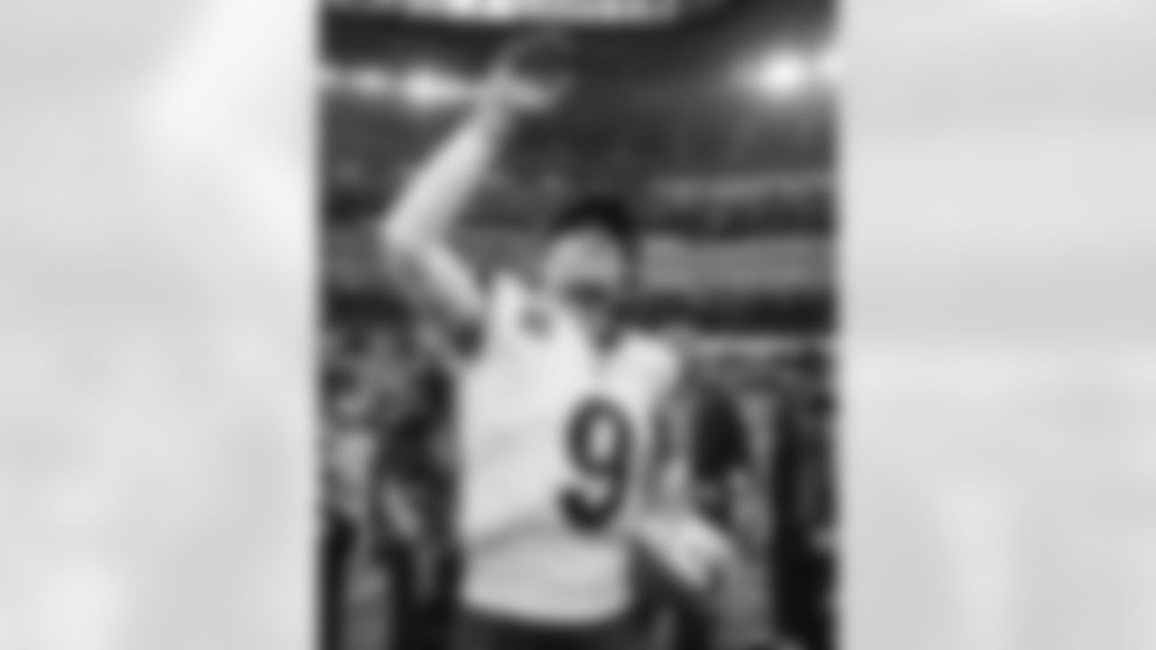 The Los Angeles Rams take on the Tampa Bay Buccaneers in week 12 of the 2025 NFL regular season.