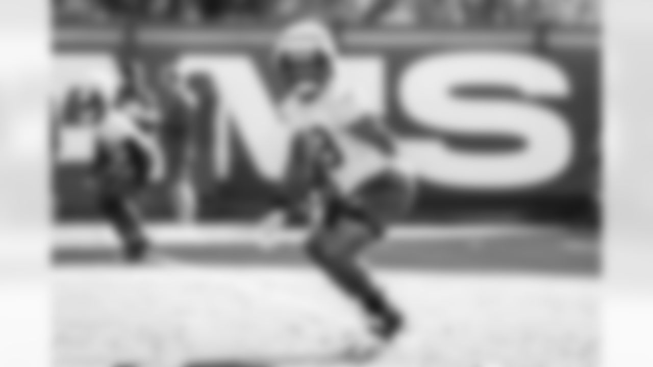 E_260101_Regular_Season_Week18_Practice_BT_012140121