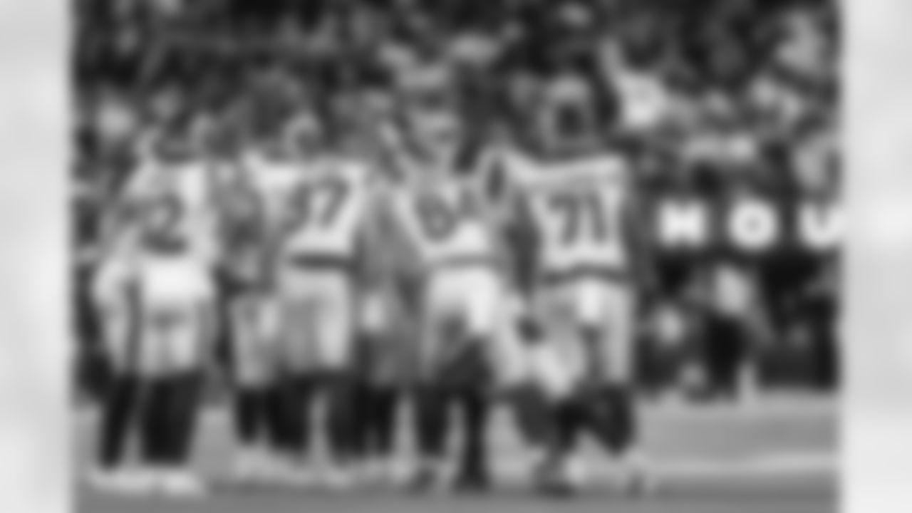 The Los Angeles Rams take on the Tampa Bay Buccaneers in week 12 of the 2025 NFL regular season.