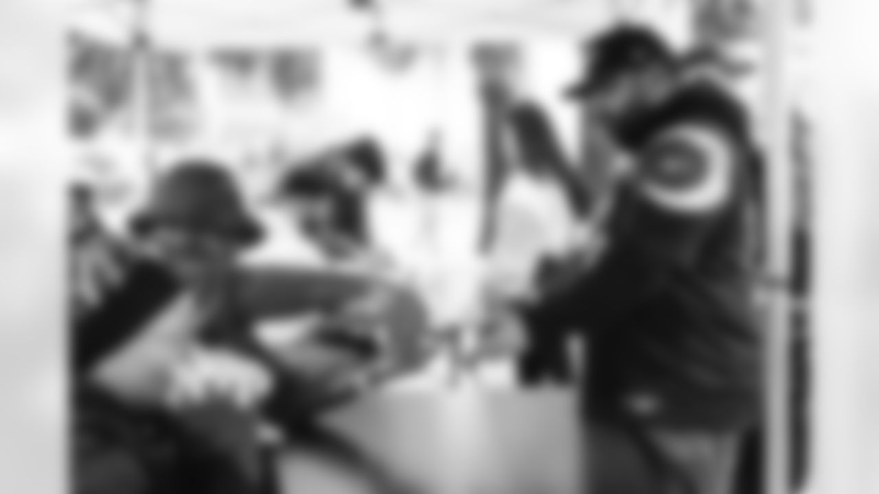 E_260104_Rams_vs_Cardinals_TE_041