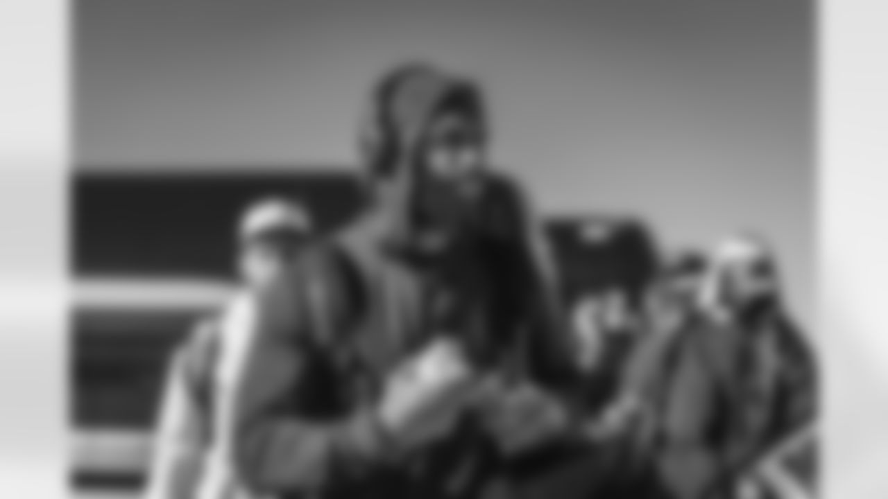 E_TOW40825