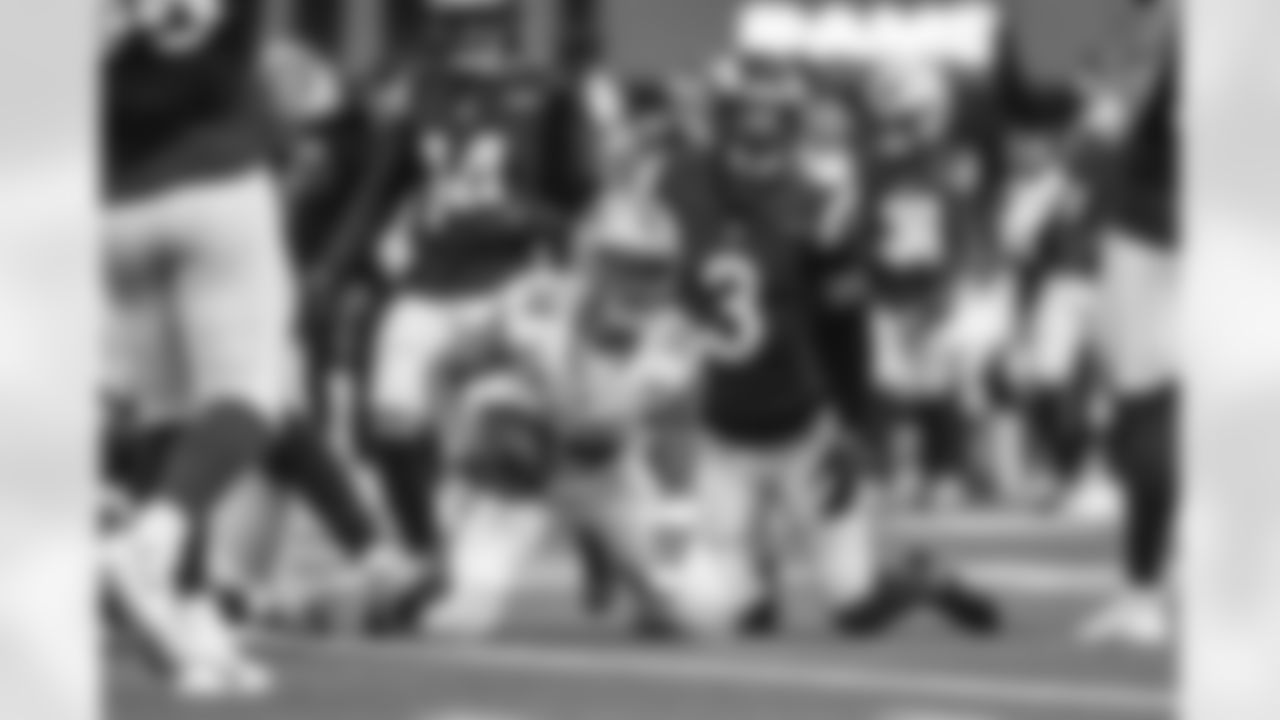 The Los Angeles Rams take on the Detroit Lions in week 15 of the 2025 NFL regular season.