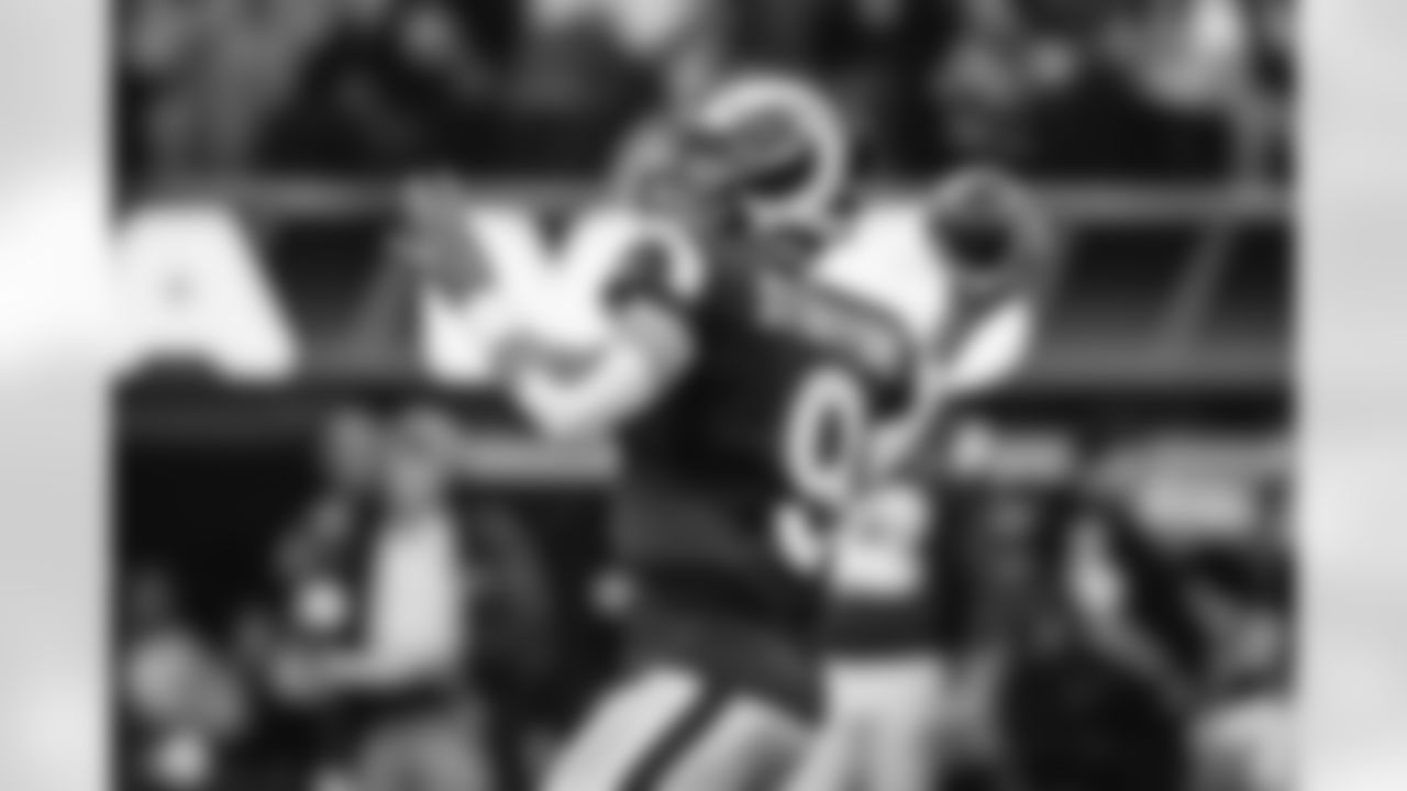 The Los Angeles Rams take on the Arizona Cardinals in week 18 of the 2025 NFL regular season.