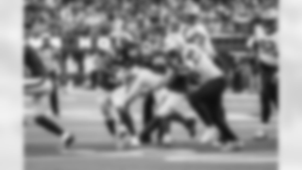 The Los Angeles Rams take on the New Orleans Saints in week 9 of the 2025 NFL regular season.