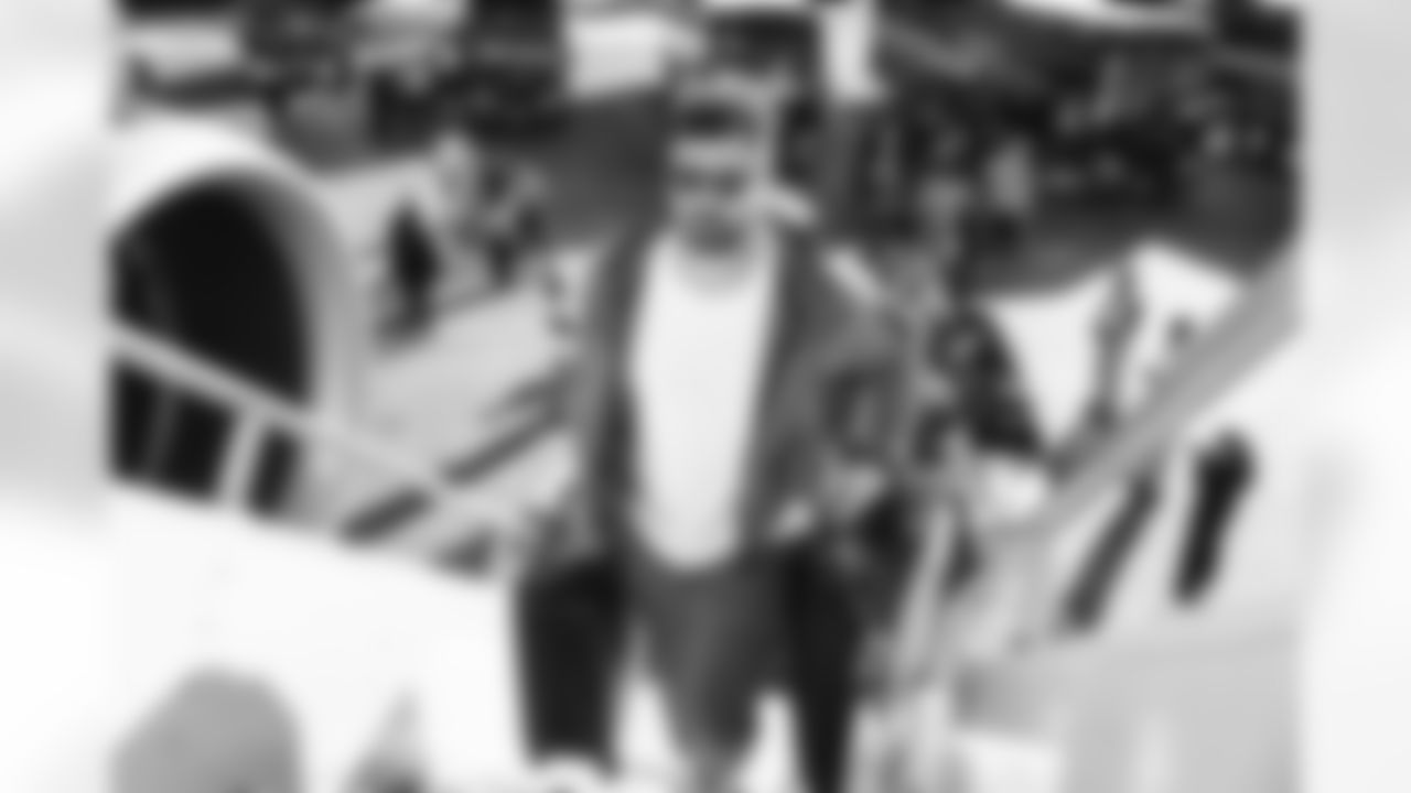 TE Nick Vannett travels to Seattle for Sunday's NFC Championship game