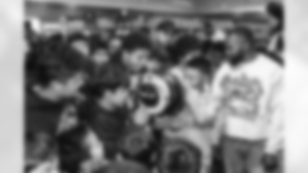 E_251209_Watts_Lincoln_Rams_Uniforms_RH_0052