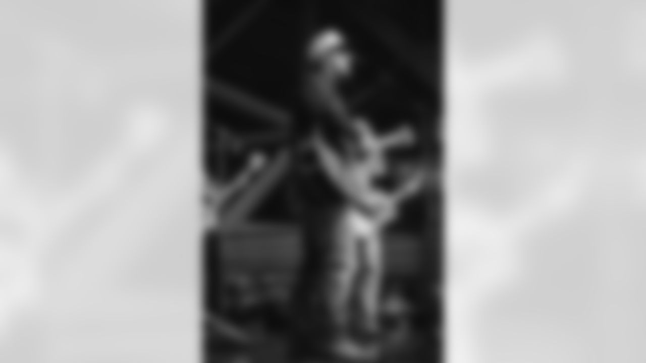 The Los Angeles Rams take on the New Orleans Saints in week 9 of the 2025 NFL regular season.