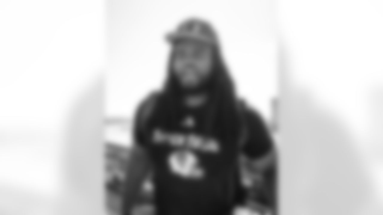 52 DE Larrell Murchison travels to Charlotte for Sunday's game against the Panthers