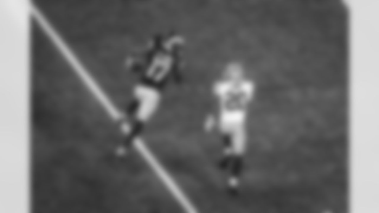The Los Angeles Rams take on the San Francisco 49ers in week 5 of the 2025 NFL regular season.