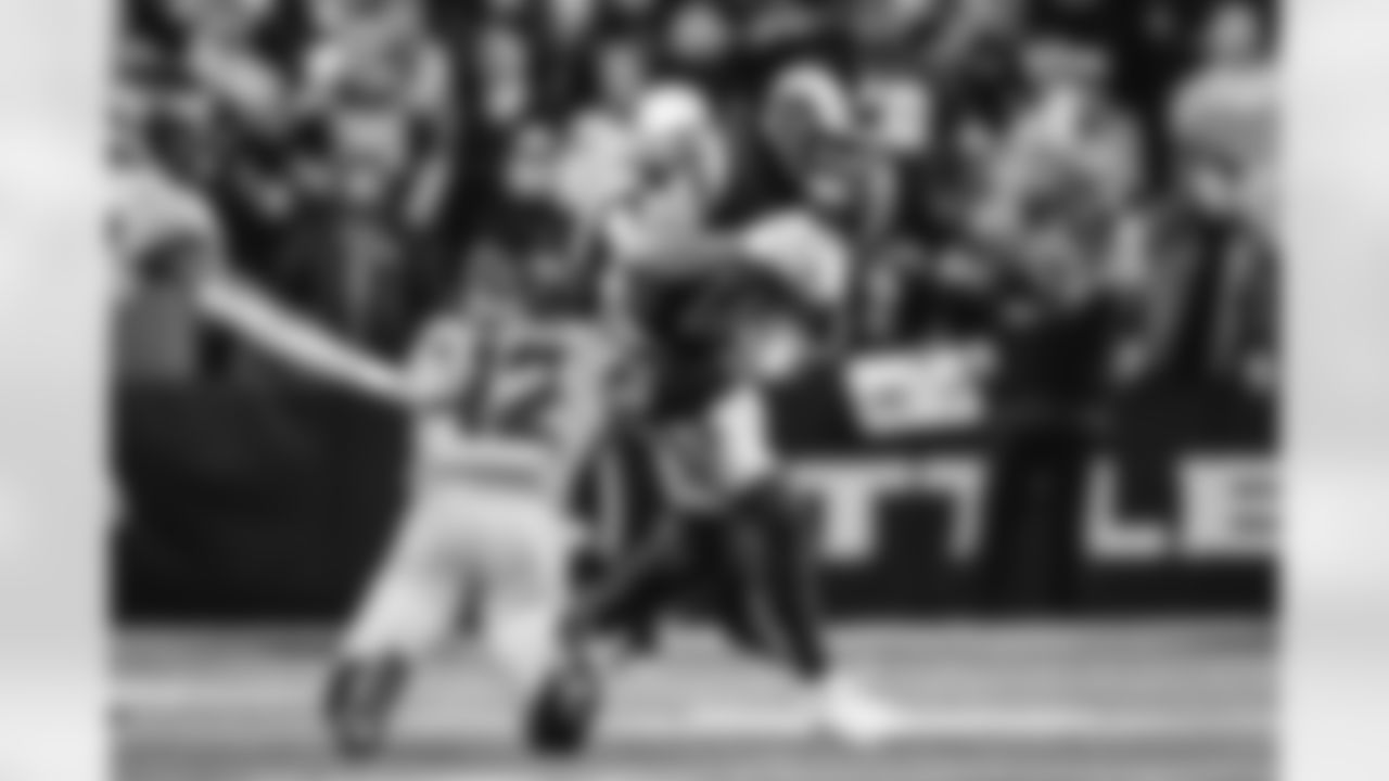 The Los Angeles Rams take on the Seattle Seahawks in week 16 of the 2025 NFL regular season.