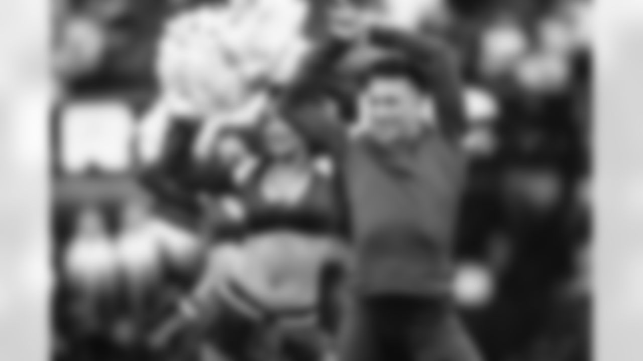 E_260104_Rams_vs_Cardinals_TE_164