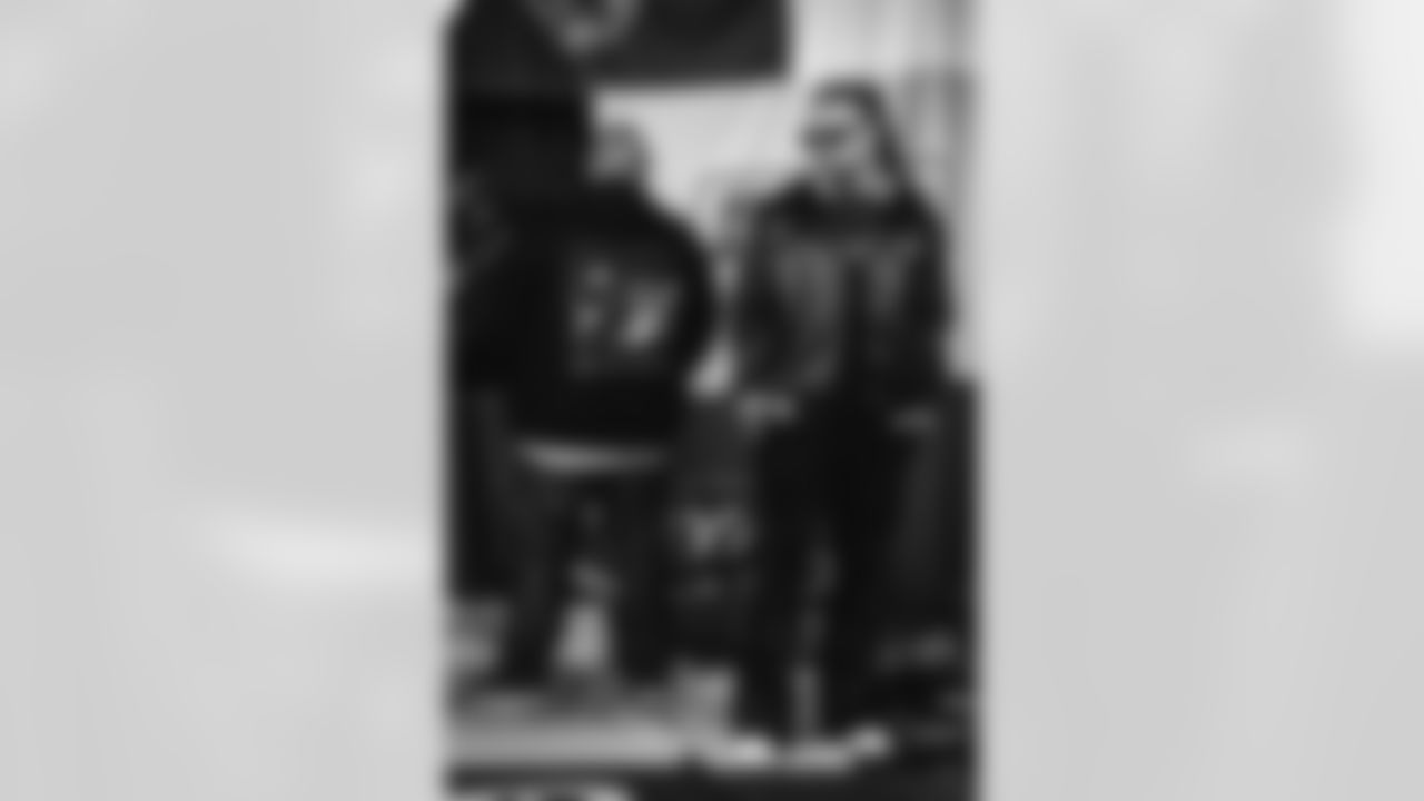E_Royal_Sol_Merch_2025_43