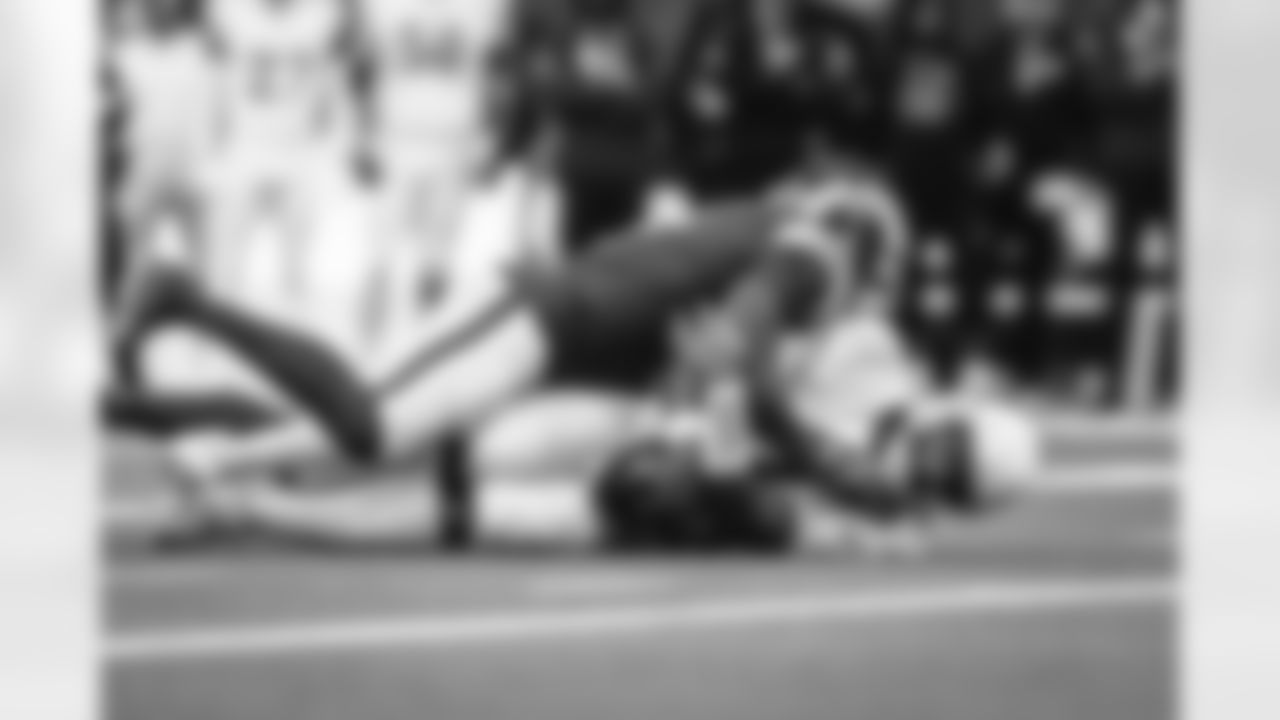 The Los Angeles Rams take on the Arizona Cardinals in week 18 of the 2025 NFL regular season.