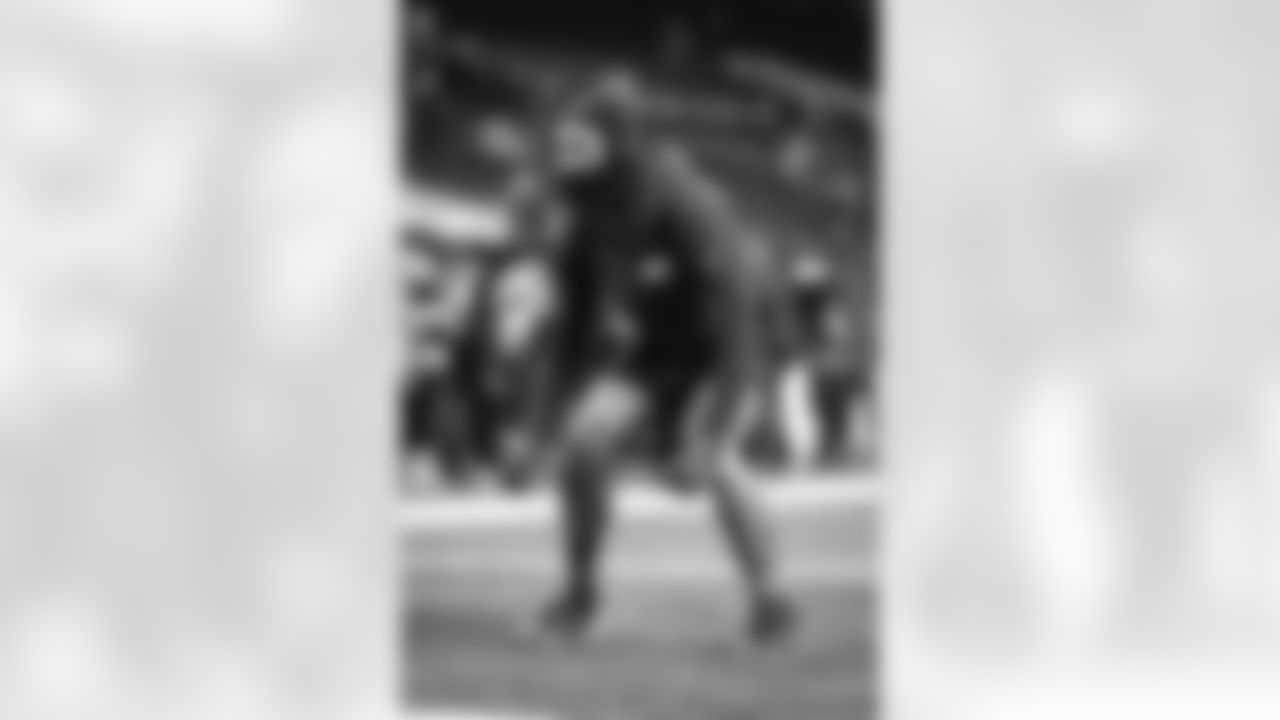 The Los Angeles Rams take on the Seattle Seahawks in week 16 of the 2025 NFL regular season.