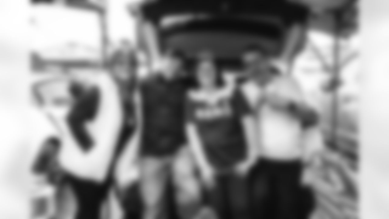 The Los Angeles Rams take on the Arizona Cardinals at SoFi Stadium in Week 18 of the 2025 season.