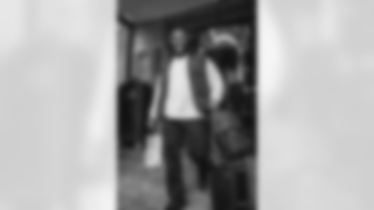 91 DE Kobie Turner travels to Soldier Field for divisional playoff game vs. Bears