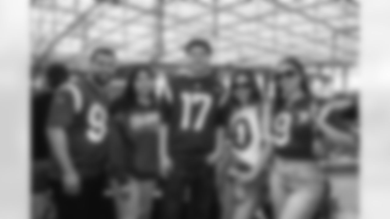 E_260125_Rams_House_Party_HY_0076