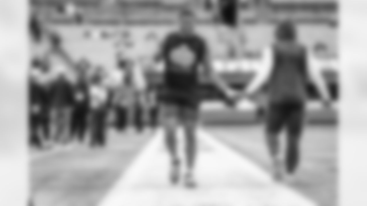 The Los Angeles Rams take on the Carolina Panthers in the wild card round of the 2025 NFL post season.