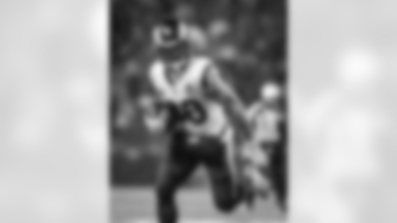 The Los Angeles Rams take on the Chicago Bears in the divisional round of the 2025 NFL post season.