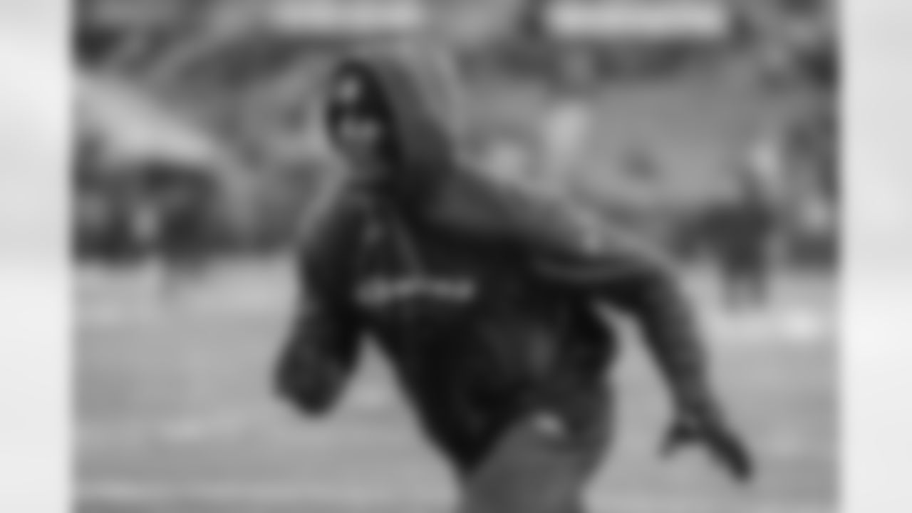 The Los Angeles Rams take on the Chicago Bears in the divisional round of the 2025 NFL post season.