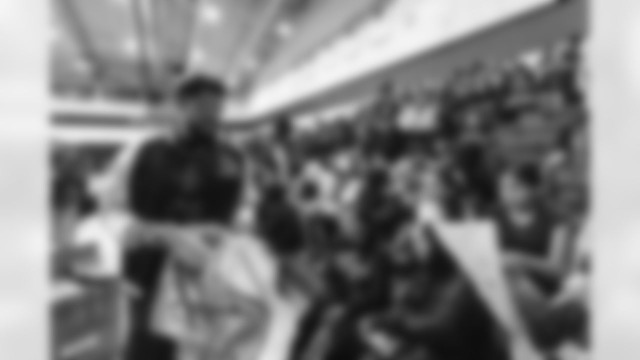 E_251114_pLAymaker_Surprise_AD_0048