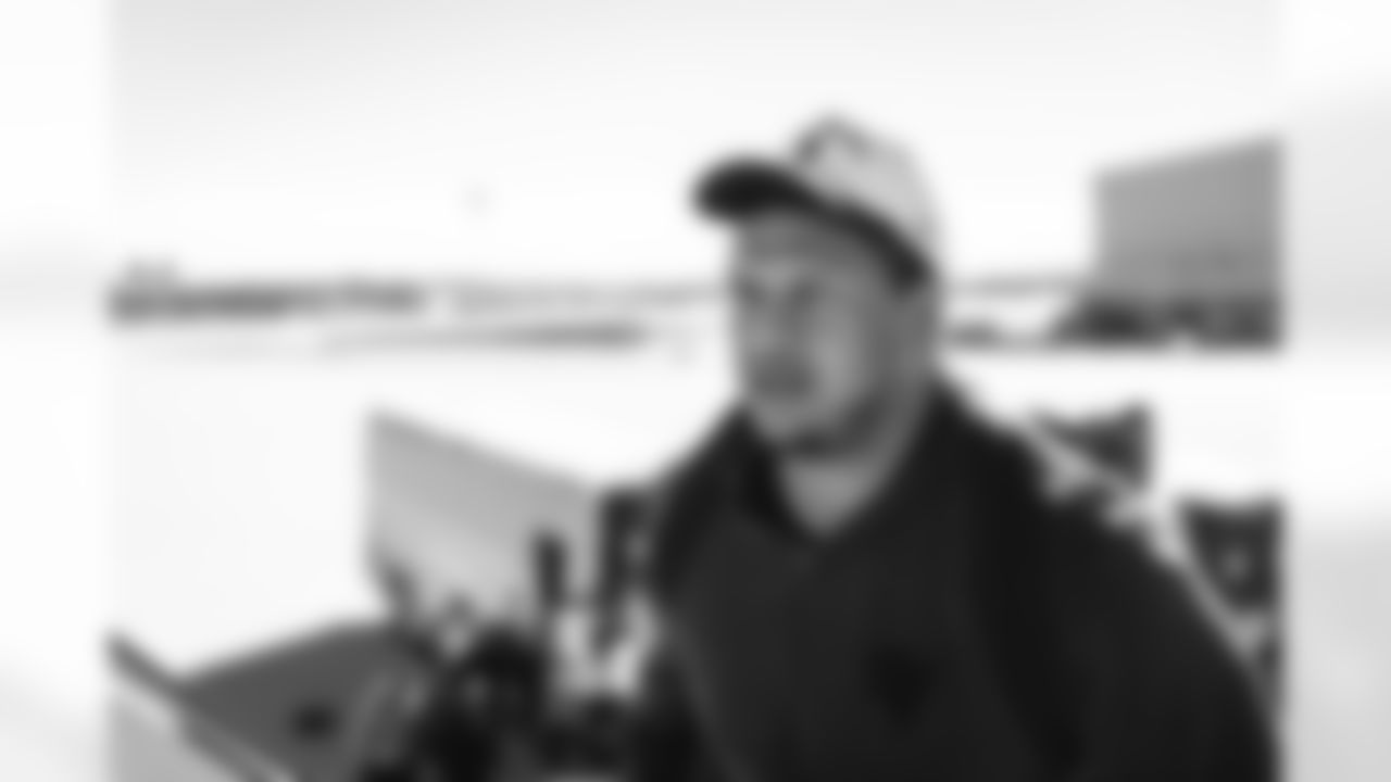 77 OL Alaric Jackson travels to Atlanta for Monday Night Football vs. Falcons