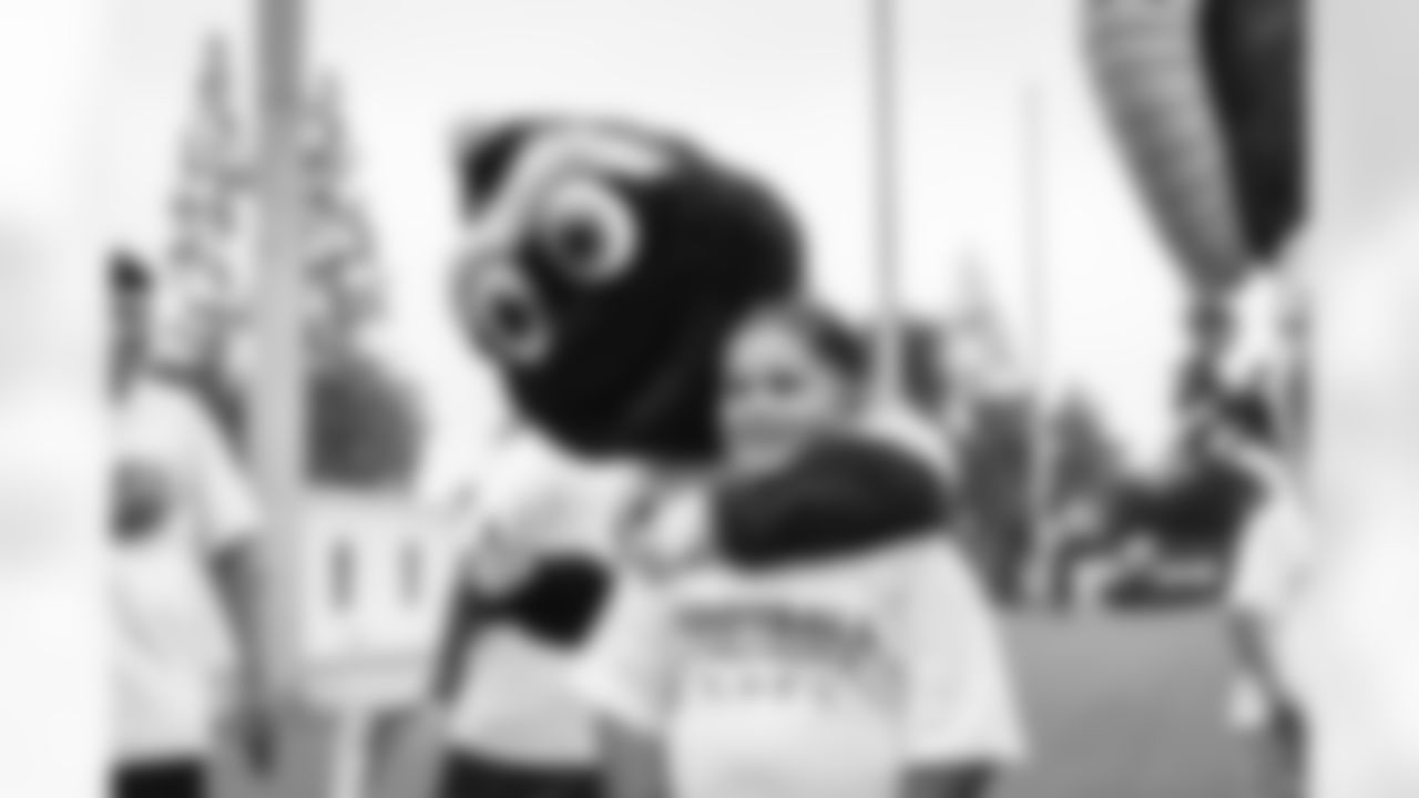 E_250914_Football_Meets_Football_Clinic_JM_0046