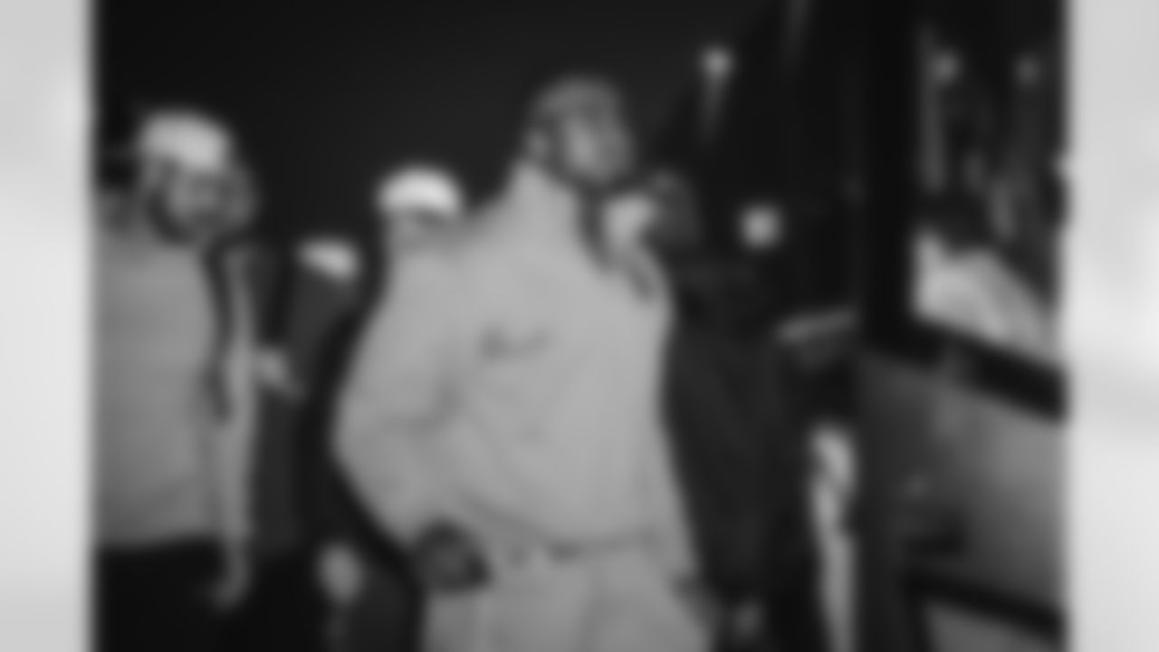 E_251217_Regular_Season_Week_16_Travel_BT_0026