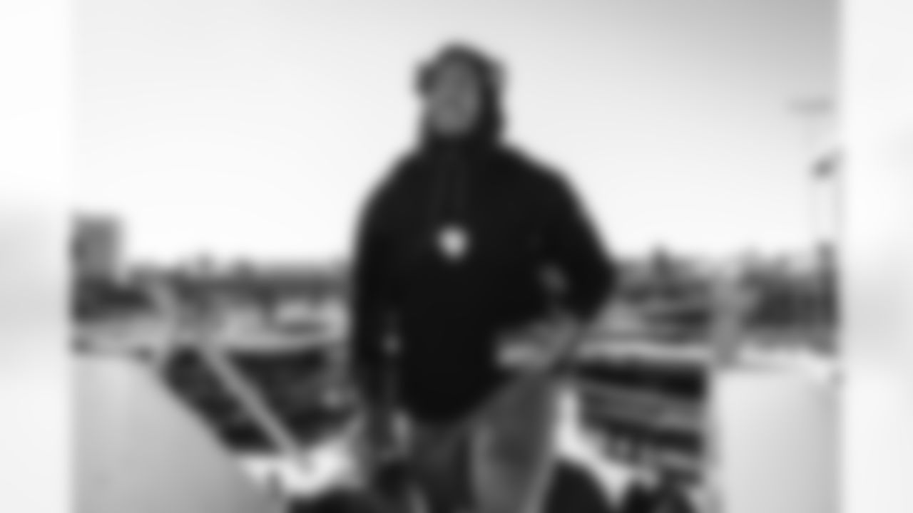 71 OL Warren McClendon Jr. travels to Carolina for Wild Card matchup vs. Panthers