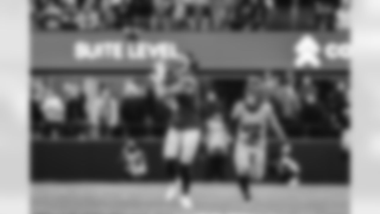 The Los Angeles Rams take on the Seattle Seahawks in week 16 of the 2025 NFL regular season.