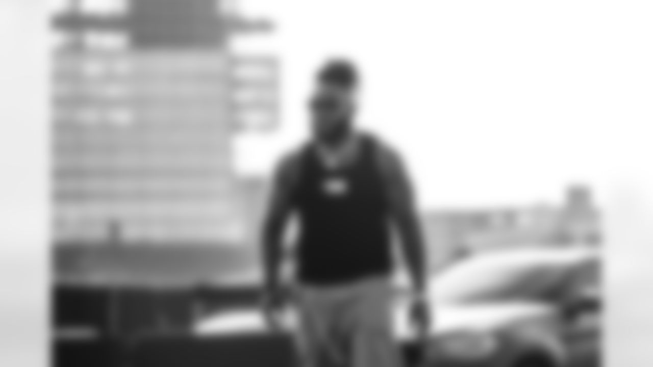 40 LB Jesse Luketa arrives at SoFi Stadium for today's matchup against the Lions