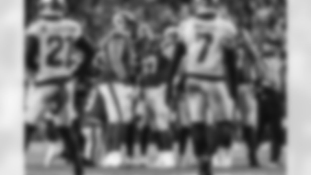 The Los Angeles Rams take on the Seattle Seahawks in week 16 of the 2025 NFL regular season.