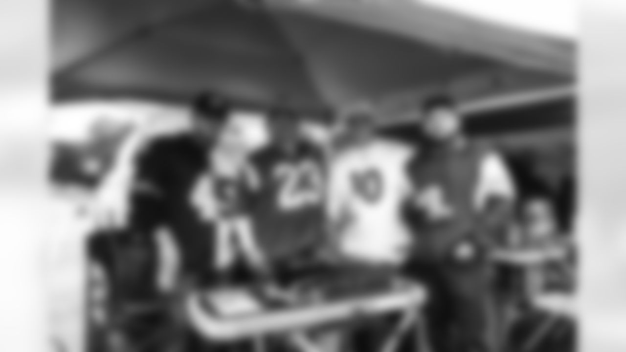 The Los Angeles Rams take on the Arizona Cardinals at SoFi Stadium in Week 18 of the 2025 season.