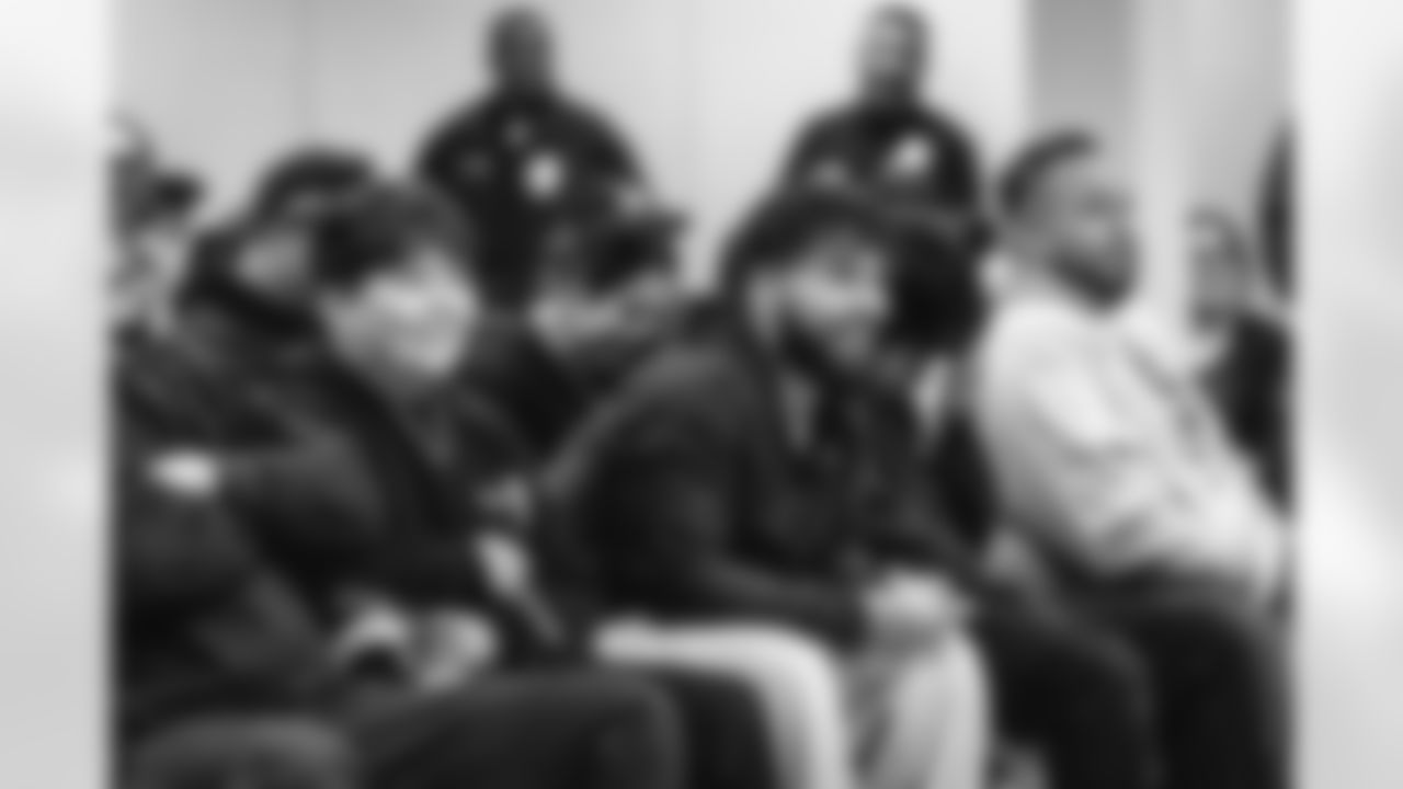 E_251118_KyrenWilliams_NELincoln_Rams_Turkey_Distribution_AD_0031