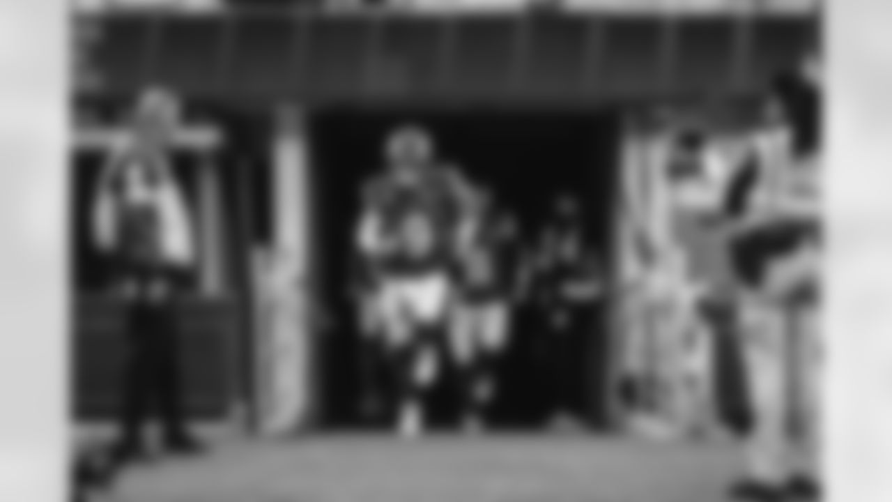 The Los Angeles Rams take on the Arizona Cardinals in week 18 of the 2025 NFL regular season.