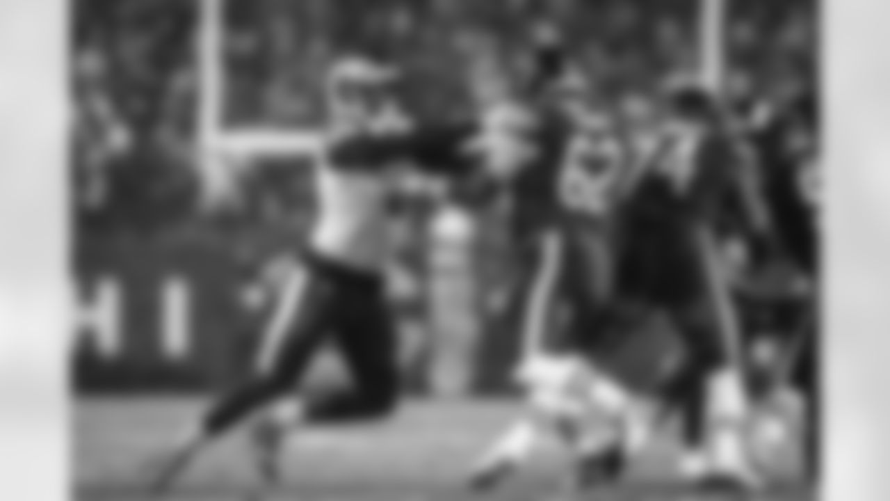 The Los Angeles Rams take on the Chicago Bears in the divisional round of the 2025 NFL post season.